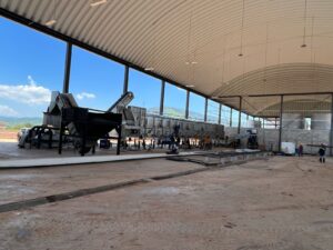 construcción de techos curvos para escuelas